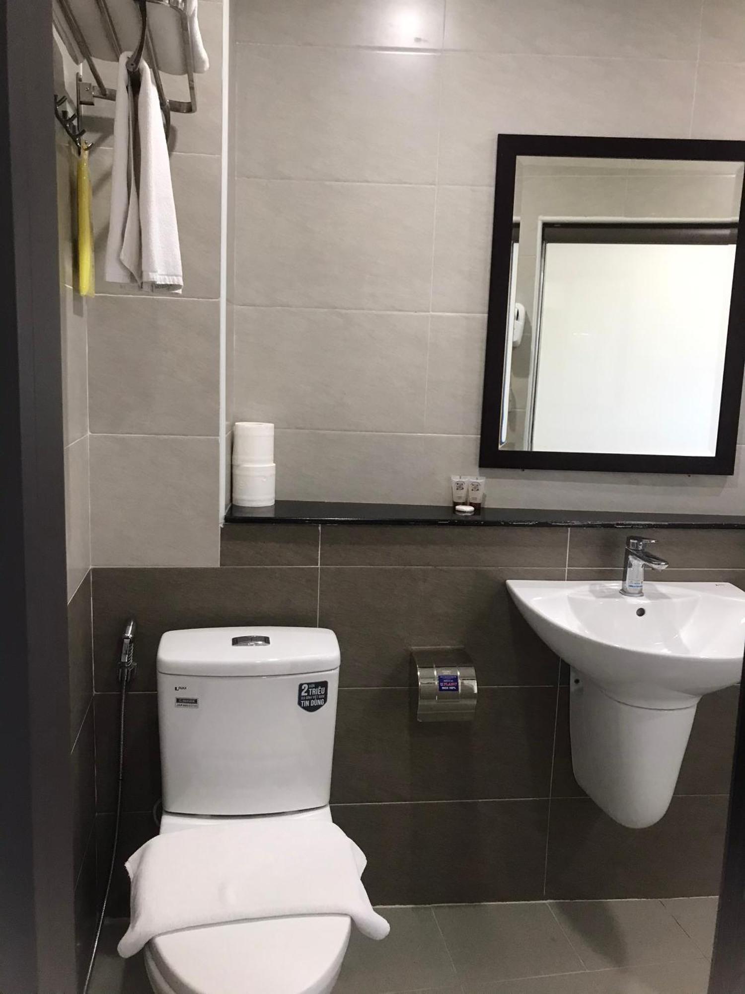 K Business 1 Hotel My Dinh 미딩 Ханой Екстериор снимка